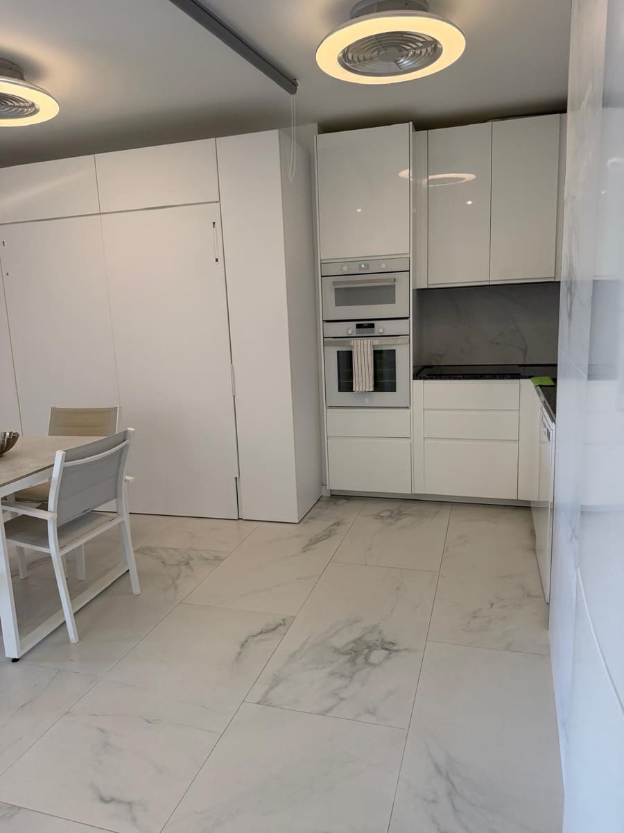 1 bedroom Apartment for rent in Marbella with pool garage - € 2,000 (Ref: 10038646)