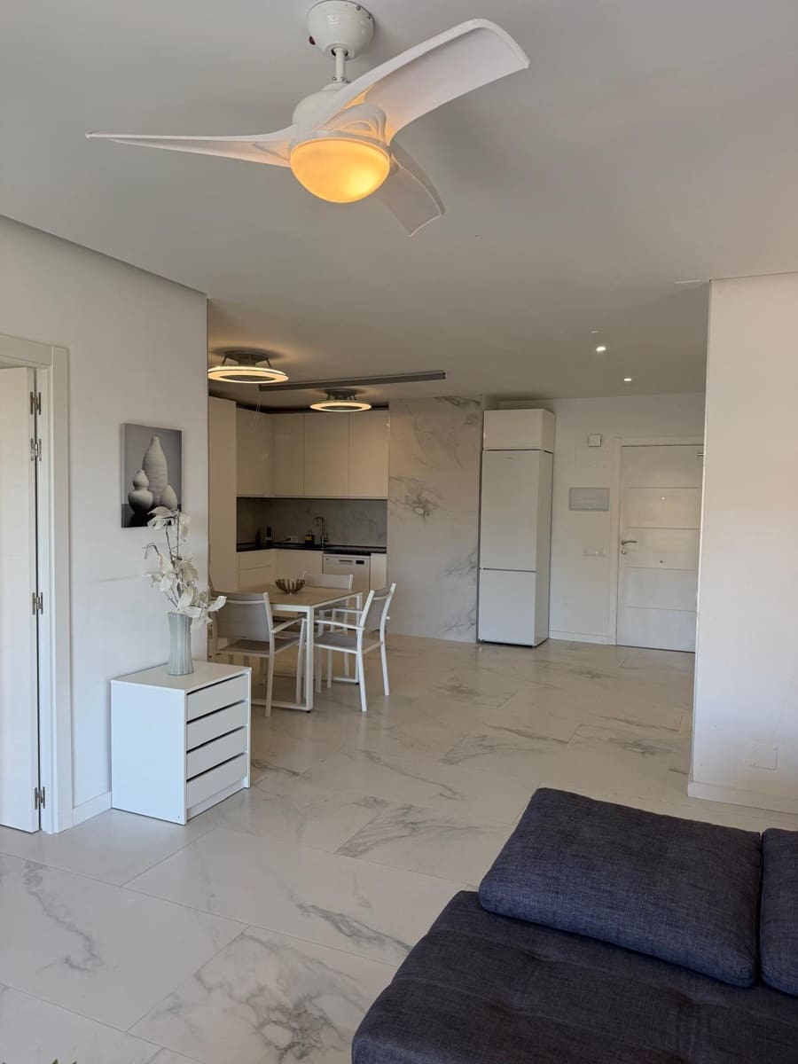 1 bedroom Apartment for rent in Marbella with pool garage - € 2,000 (Ref: 10038646)