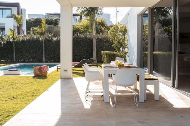 3 slaapkamer Villa te huur in Cancelada, Estepona met zwembad garage - € 8.000 (Ref: 10040297)