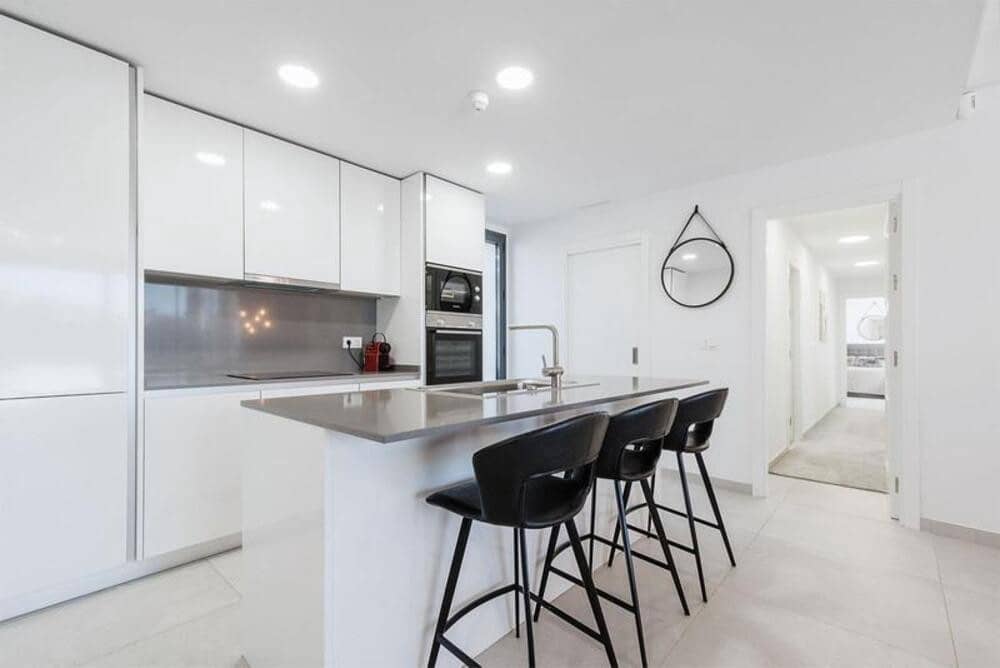 3 bedroom Penthouse for sale in Benahavis with pool garage - € 1,150,000 (Ref: 10042435)