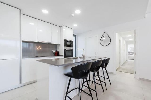 3 bedroom Penthouse for sale in La Quinta, Benahavís with pool garage - € 1,150,000 (Ref: 10042435)
