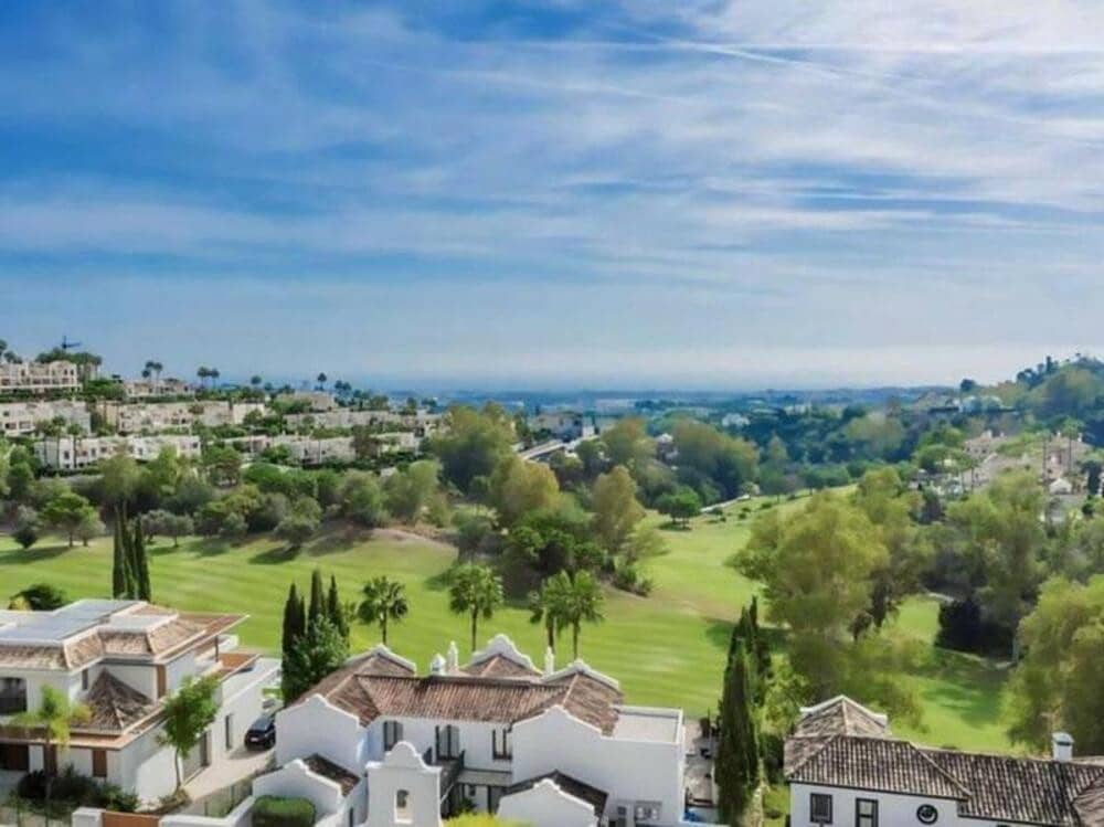 3 bedroom Penthouse for sale in Benahavis with pool garage - € 1,150,000 (Ref: 10042435)