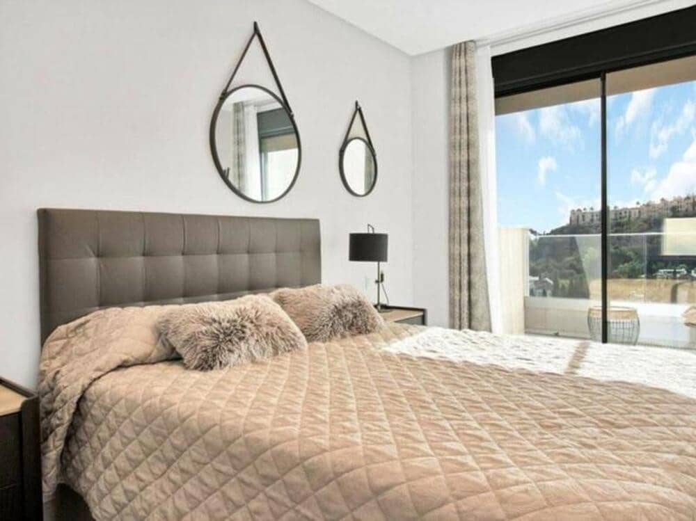 3 sypialnia Penthouse do wynajęcia w Benahavis z basenem garażem - 4 500 € (Ref: 10042436)