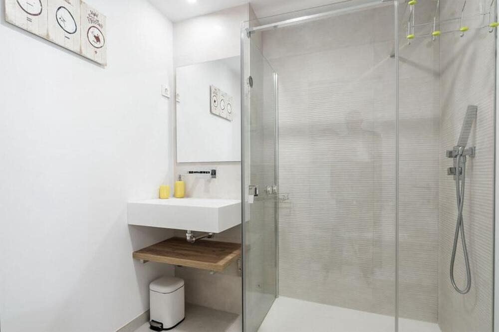 3 sypialnia Penthouse do wynajęcia w Benahavis z basenem garażem - 4 500 € (Ref: 10042436)