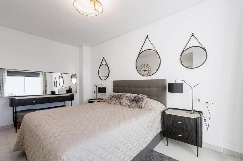 3 sypialnia Penthouse do wynajęcia w Benahavis z basenem garażem - 4 500 € (Ref: 10042436)