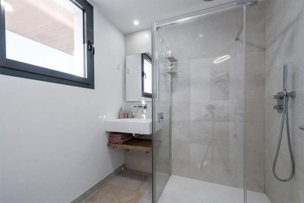 3 sypialnia Penthouse do wynajęcia w Benahavis z basenem garażem - 4 500 € (Ref: 10042436)