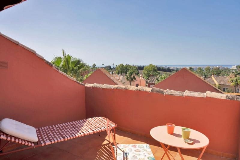 2 soveværelse Penthouse til leje i Nueva Andalucia med swimmingpool garage - € 3.800 (Ref: 10042438)