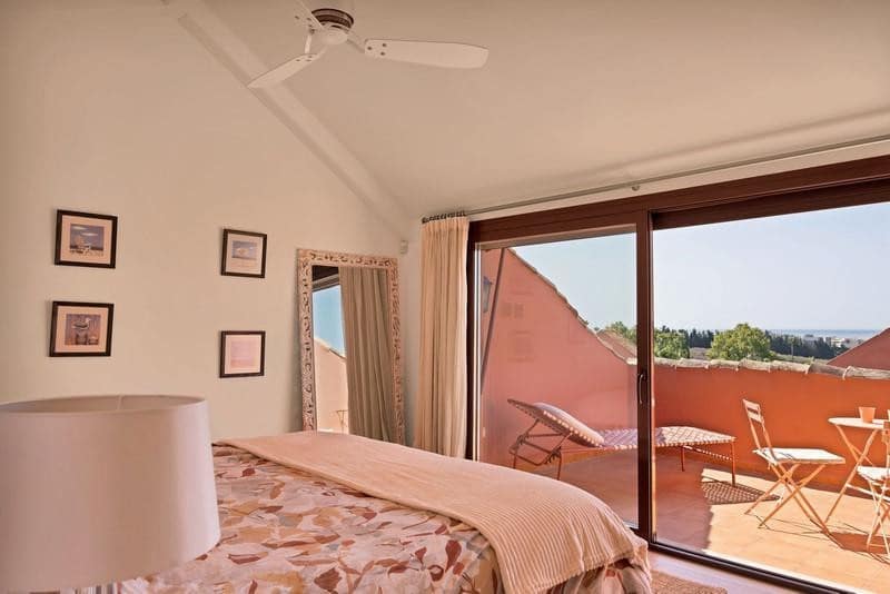 2 soveværelse Penthouse til leje i Nueva Andalucia med swimmingpool garage - € 3.800 (Ref: 10042438)