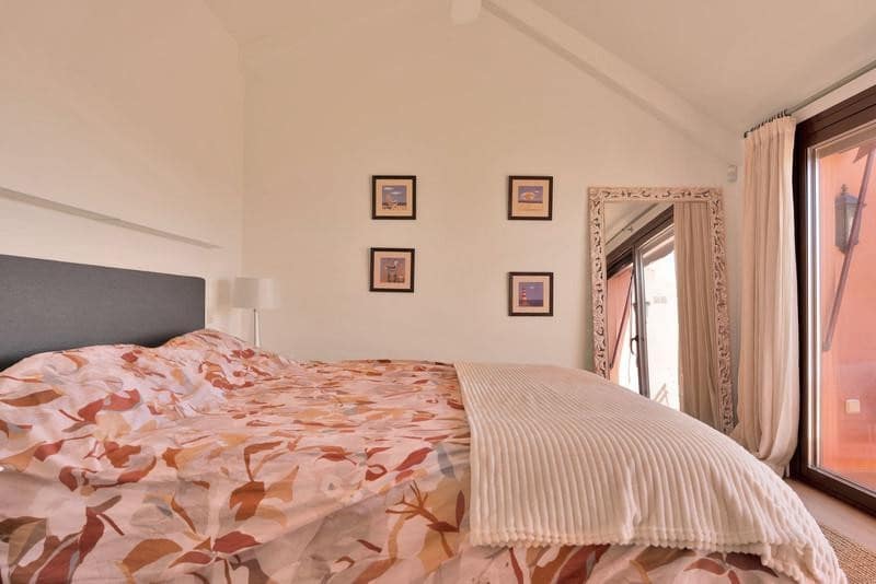 2 soveværelse Penthouse til leje i Nueva Andalucia med swimmingpool garage - € 3.800 (Ref: 10042438)
