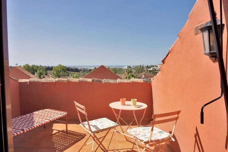 2 soveværelse Penthouse til leje i Nueva Andalucia med swimmingpool garage - € 3.800 (Ref: 10042438)
