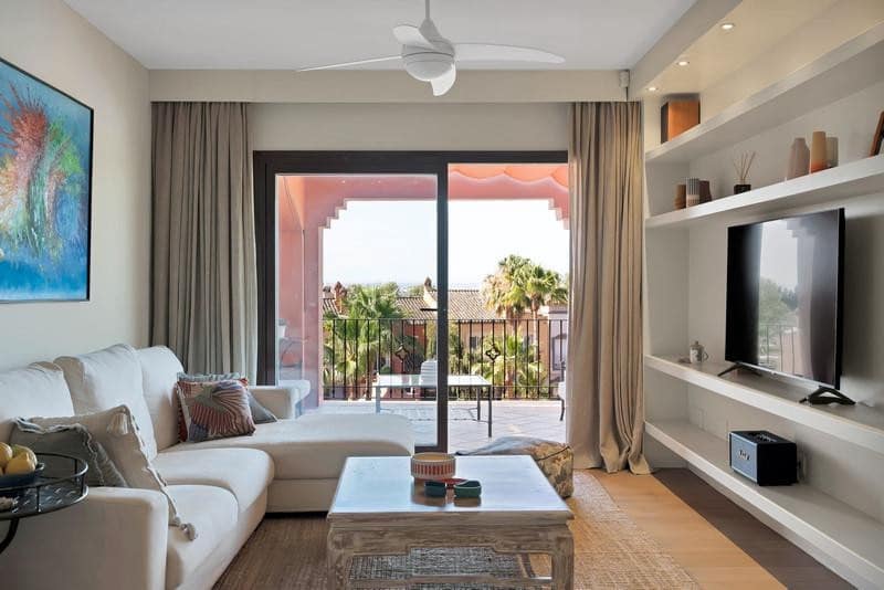 2 soveværelse Penthouse til leje i Nueva Andalucia med swimmingpool garage - € 3.800 (Ref: 10042438)