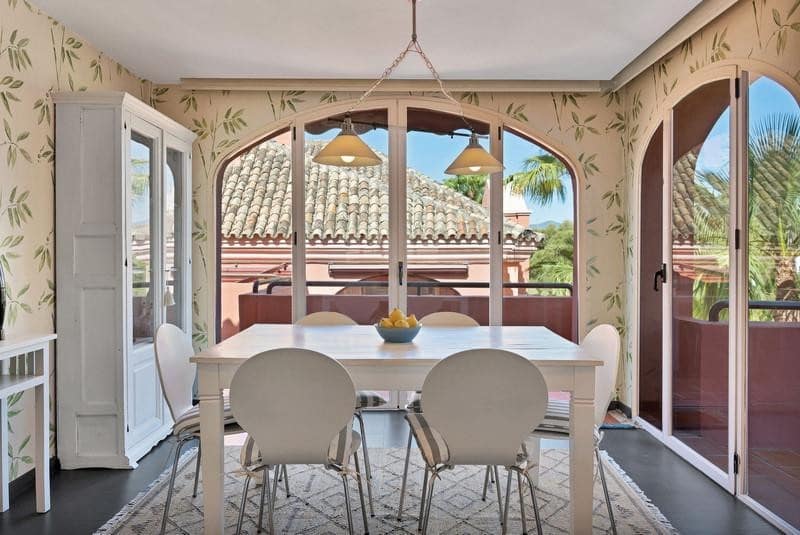 2 soveværelse Penthouse til leje i Nueva Andalucia med swimmingpool garage - € 3.800 (Ref: 10042438)