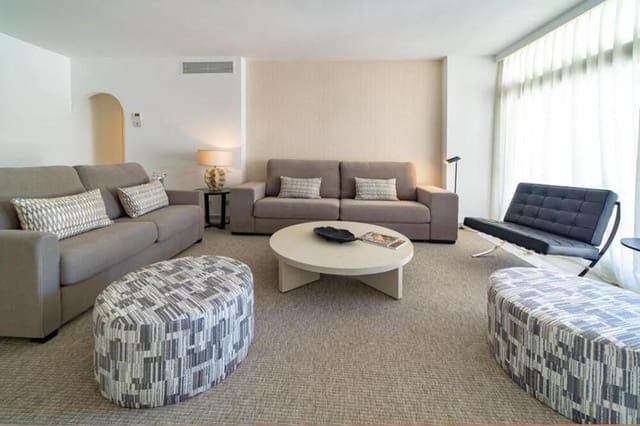 2 makuuhuone Huoneisto vuokrattavana paikassa Puerto Banus, Marbella mukana uima-altaan 
autotalli - 4 750 € (Ref: 10044380)