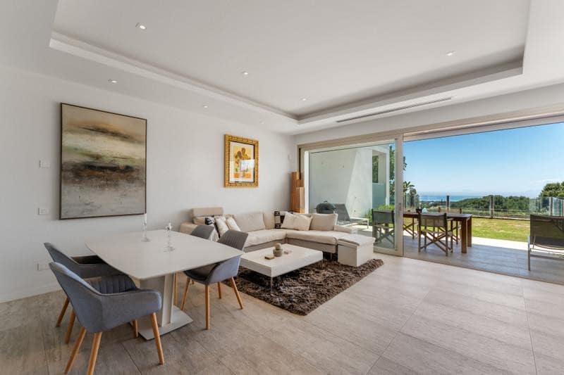 3 soveværelse Byhus til leje i Marbella med swimmingpool garage - € 12.000 (Ref: 10044381)