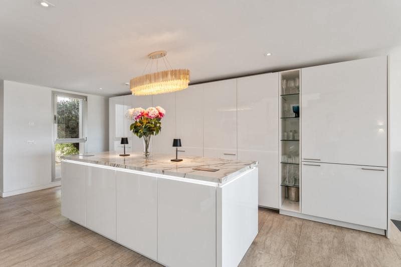 3 soveværelse Byhus til leje i Marbella med swimmingpool garage - € 12.000 (Ref: 10044381)