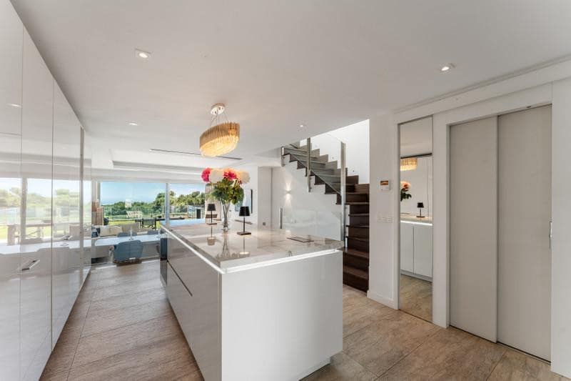 3 soveværelse Byhus til leje i Marbella med swimmingpool garage - € 12.000 (Ref: 10044381)