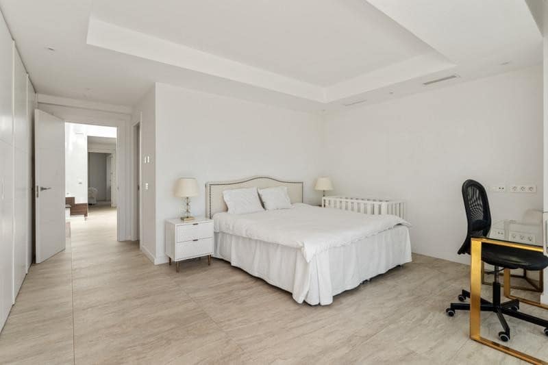 3 soveværelse Byhus til leje i Marbella med swimmingpool garage - € 12.000 (Ref: 10044381)