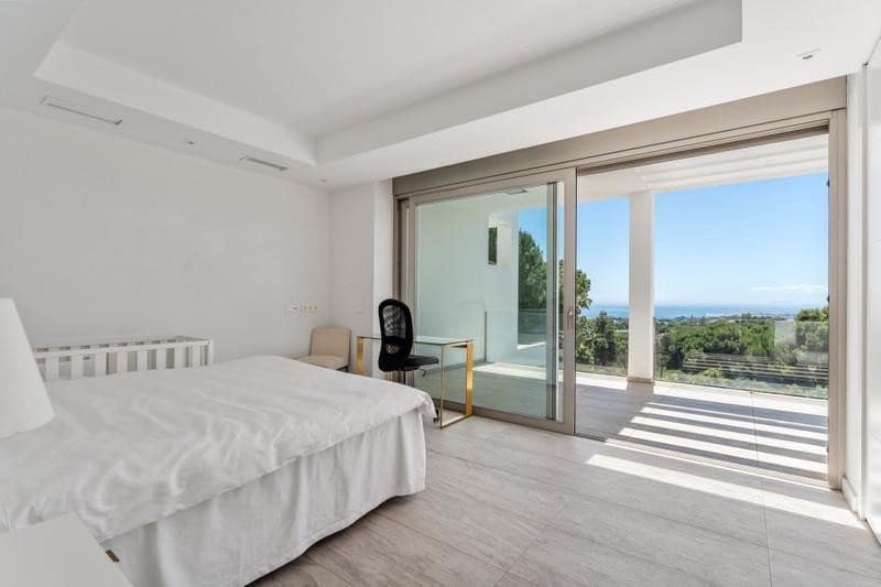 3 soveværelse Byhus til leje i Marbella med swimmingpool garage - € 12.000 (Ref: 10044381)