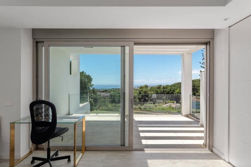3 soveværelse Byhus til leje i Marbella med swimmingpool garage - € 12.000 (Ref: 10044381)