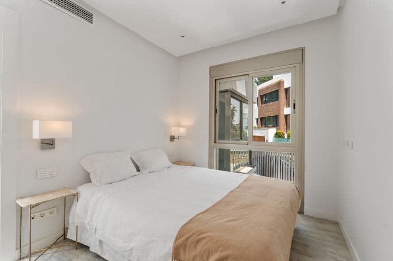 3 soveværelse Byhus til leje i Marbella med swimmingpool garage - € 12.000 (Ref: 10044381)