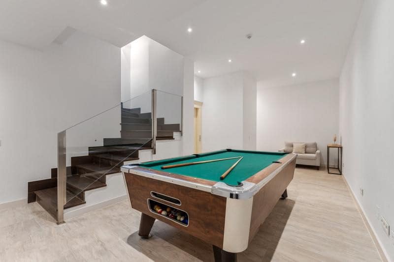 3 soveværelse Byhus til leje i Marbella med swimmingpool garage - € 12.000 (Ref: 10044381)