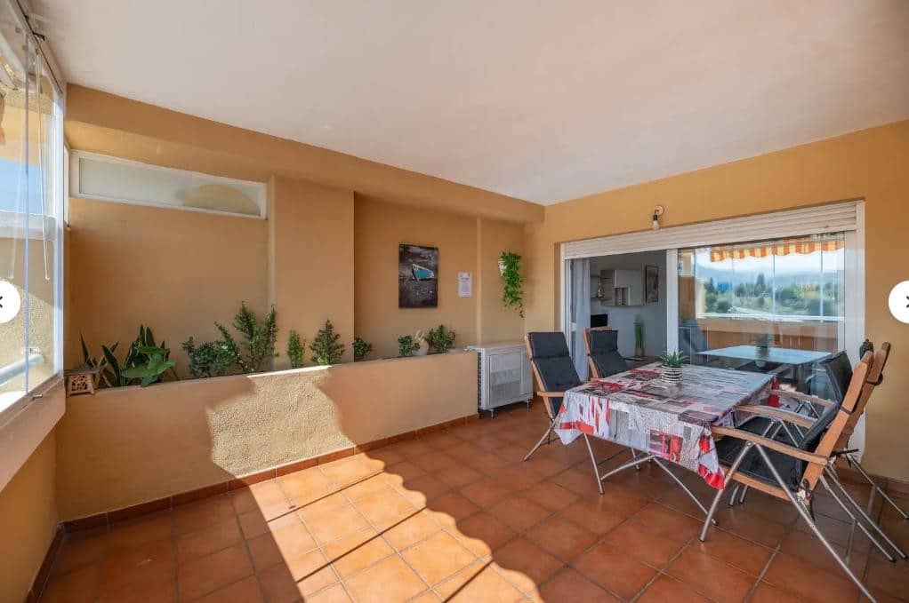 2 sovrum Lägenhet att hyra i San Pedro de Alcantara med garage - 1 750 € (Ref: 10046760)