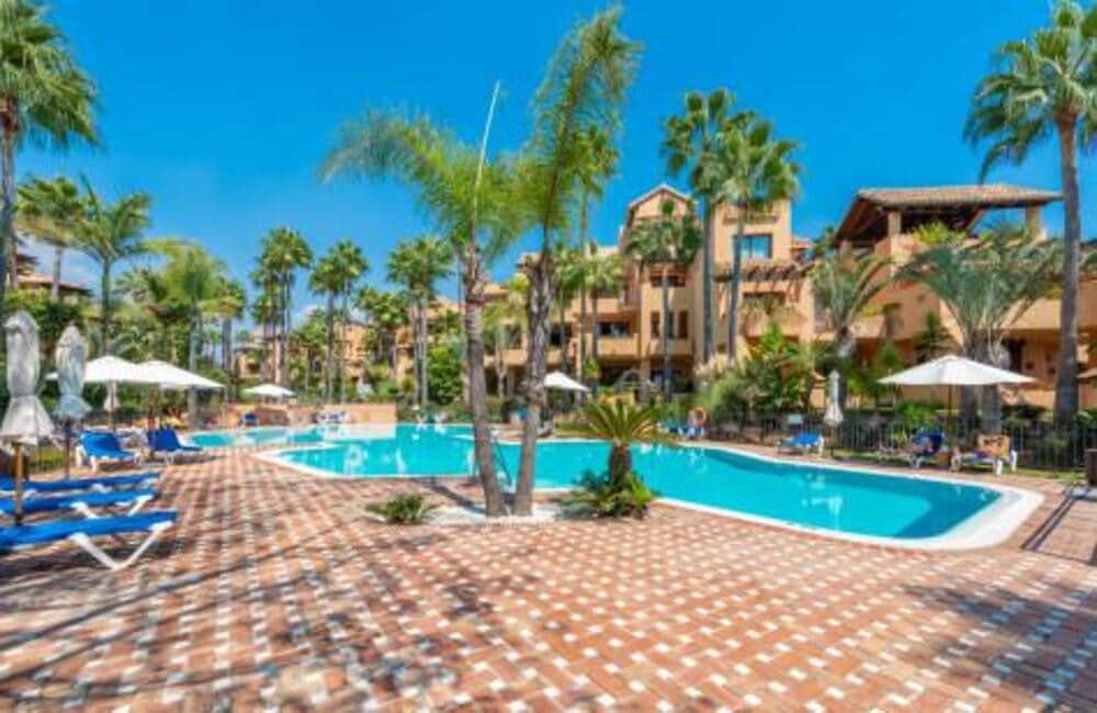 3 soveværelse Lejlighed til leje i San Pedro de Alcantara med swimmingpool garage - € 6.000 (Ref: 10048666)