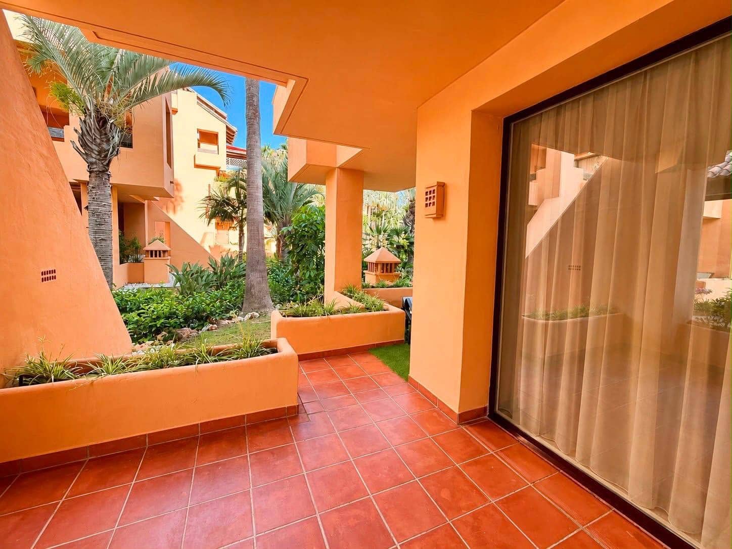 3 soveværelse Lejlighed til leje i San Pedro de Alcantara med swimmingpool garage - € 6.000 (Ref: 10048666)