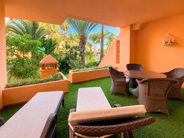 3 sypialnia Apartament do wynajęcia w Nueva Alcántara, Marbella z basenem garażem - 6 000 € (Ref: 10048666)