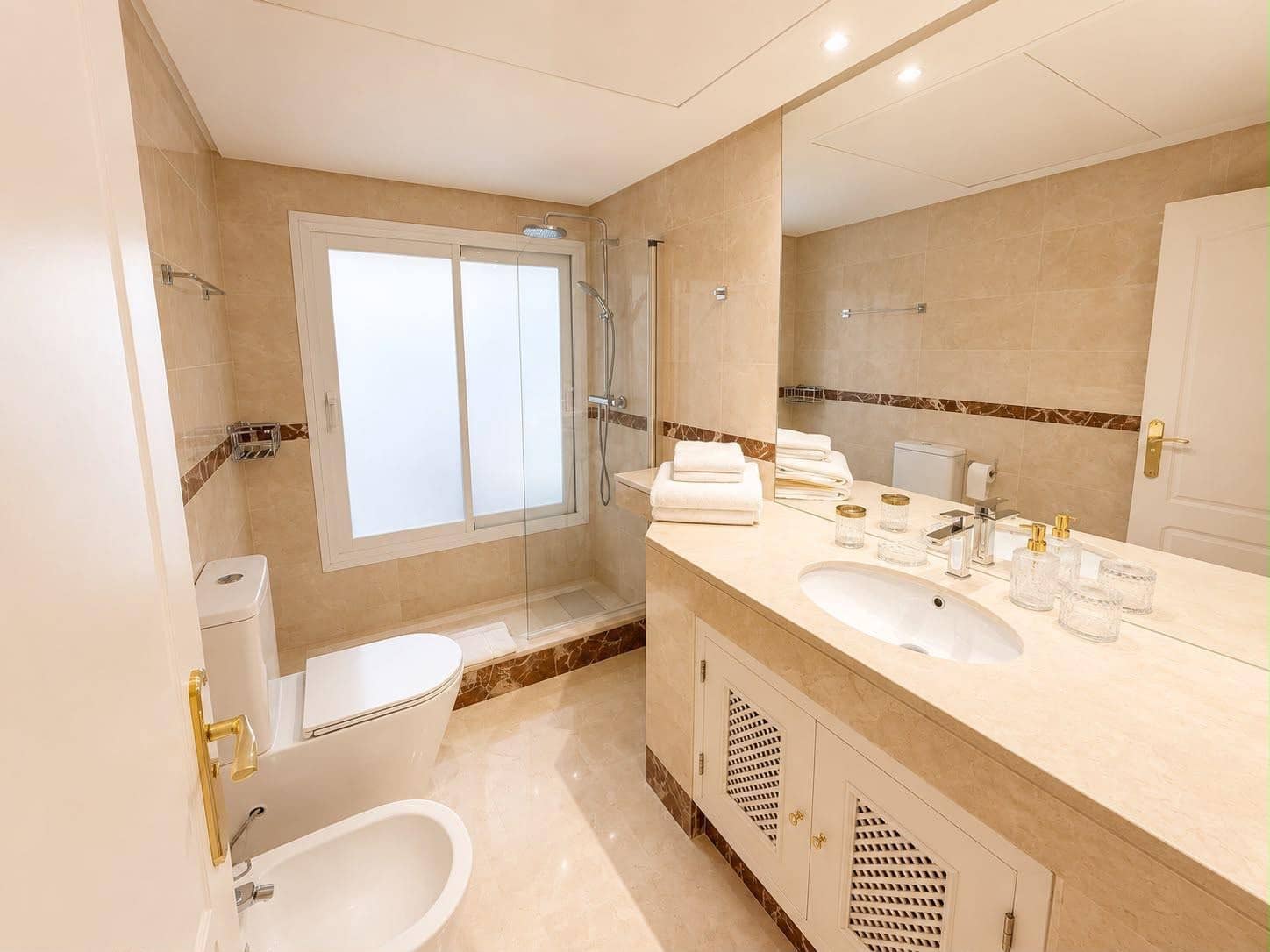 3 soveværelse Lejlighed til leje i San Pedro de Alcantara med swimmingpool garage - € 6.000 (Ref: 10048666)