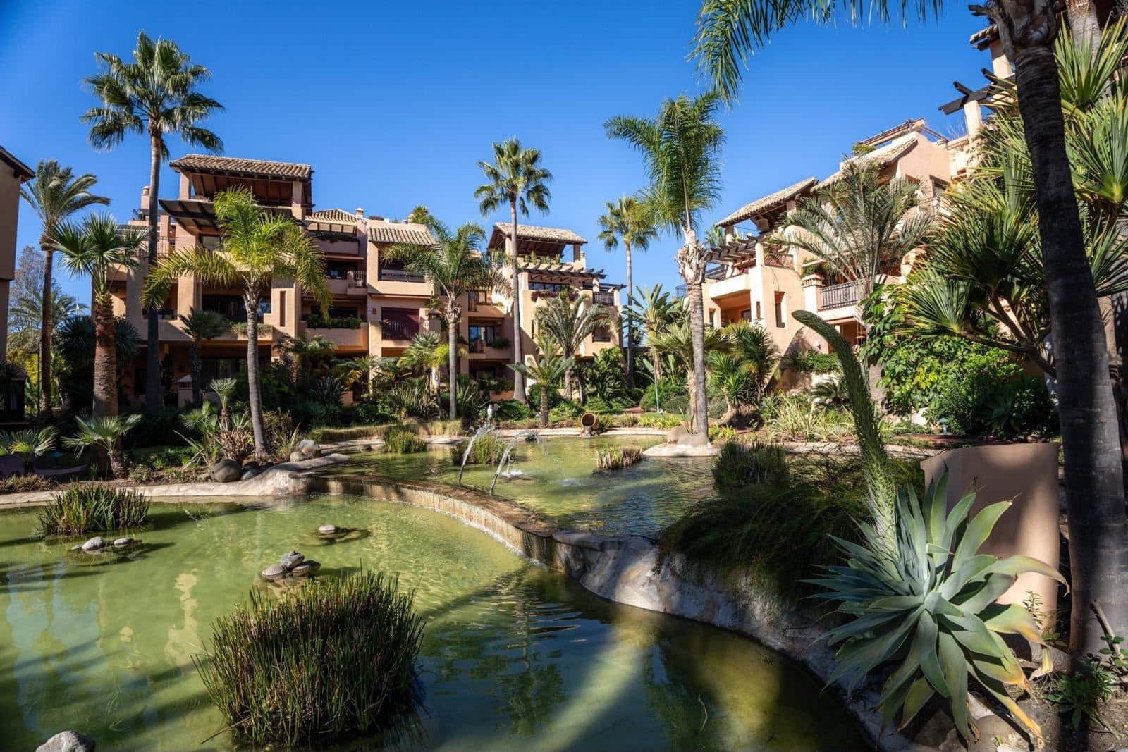 3 soveværelse Lejlighed til leje i San Pedro de Alcantara med swimmingpool garage - € 6.000 (Ref: 10048666)