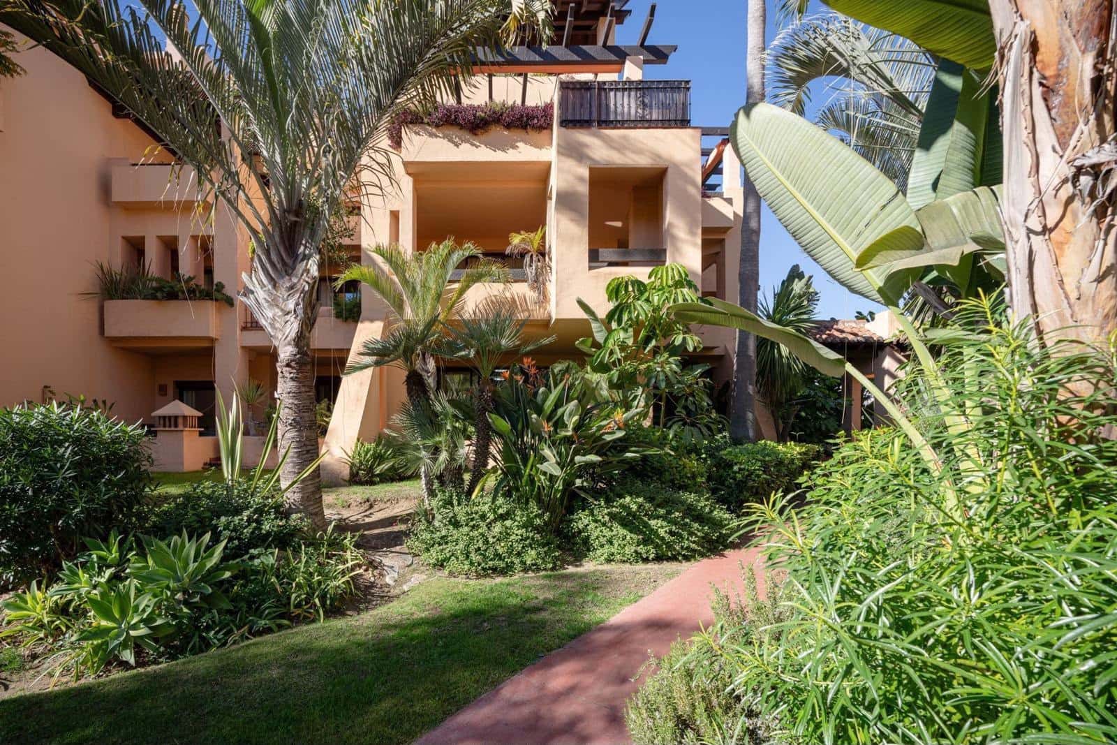 3 soveværelse Lejlighed til leje i San Pedro de Alcantara med swimmingpool garage - € 6.000 (Ref: 10048666)