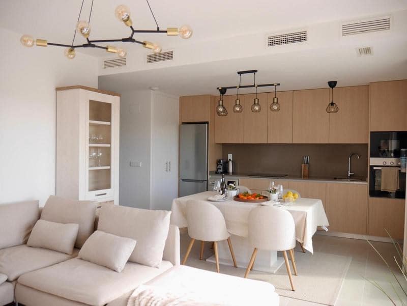Appartement de 2 chambres à louer à New Golden Mile avec piscine garage - 2 800 € (Ref: 10054593)