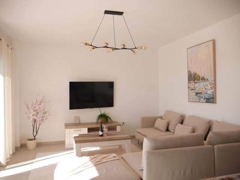 Appartement de 2 chambres à louer à New Golden Mile avec piscine garage - 2 800 € (Ref: 10054593)