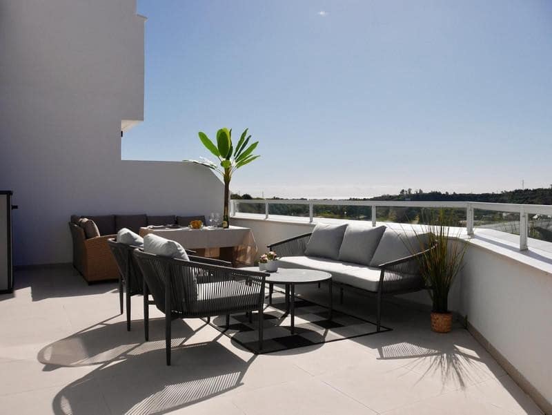 Appartement de 2 chambres à louer à New Golden Mile avec piscine garage - 2 800 € (Ref: 10054593)