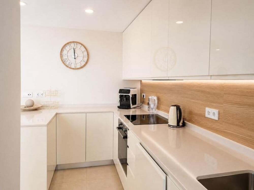 3 quarto Apartamento para arrendar em New Golden Mile com piscina garagem - 3 000 € (Ref: 10054594)