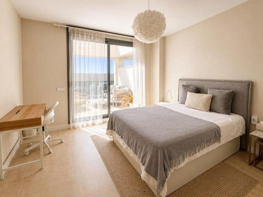 3 quarto Apartamento para arrendar em New Golden Mile com piscina garagem - 3 000 € (Ref: 10054594)