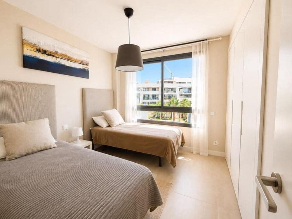 3 quarto Apartamento para arrendar em New Golden Mile com piscina garagem - 3 000 € (Ref: 10054594)