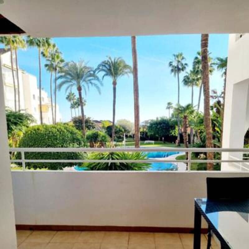 2 Zimmer Apartment zu vermieten in New Golden Mile mit Pool Garage - 2.200 € (Ref: 10057934)