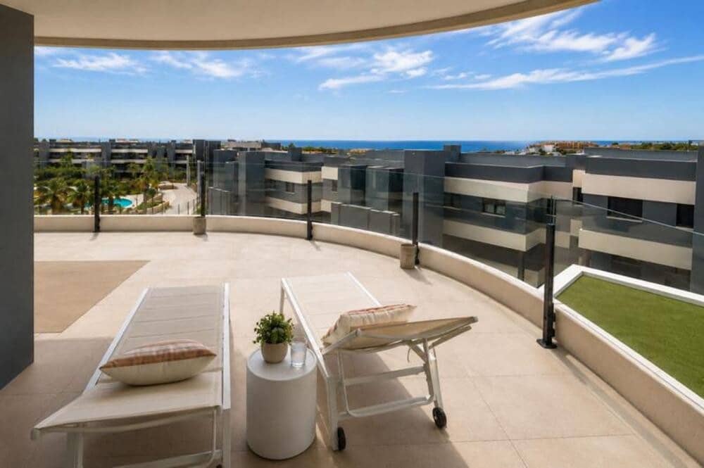 3 soveværelse Lejlighed til leje i Estepona med swimmingpool garage - € 3.300 (Ref: 10057935)
