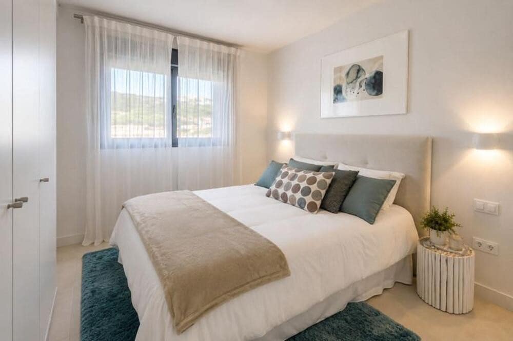 3 soveværelse Lejlighed til leje i Estepona med swimmingpool garage - € 3.300 (Ref: 10057935)