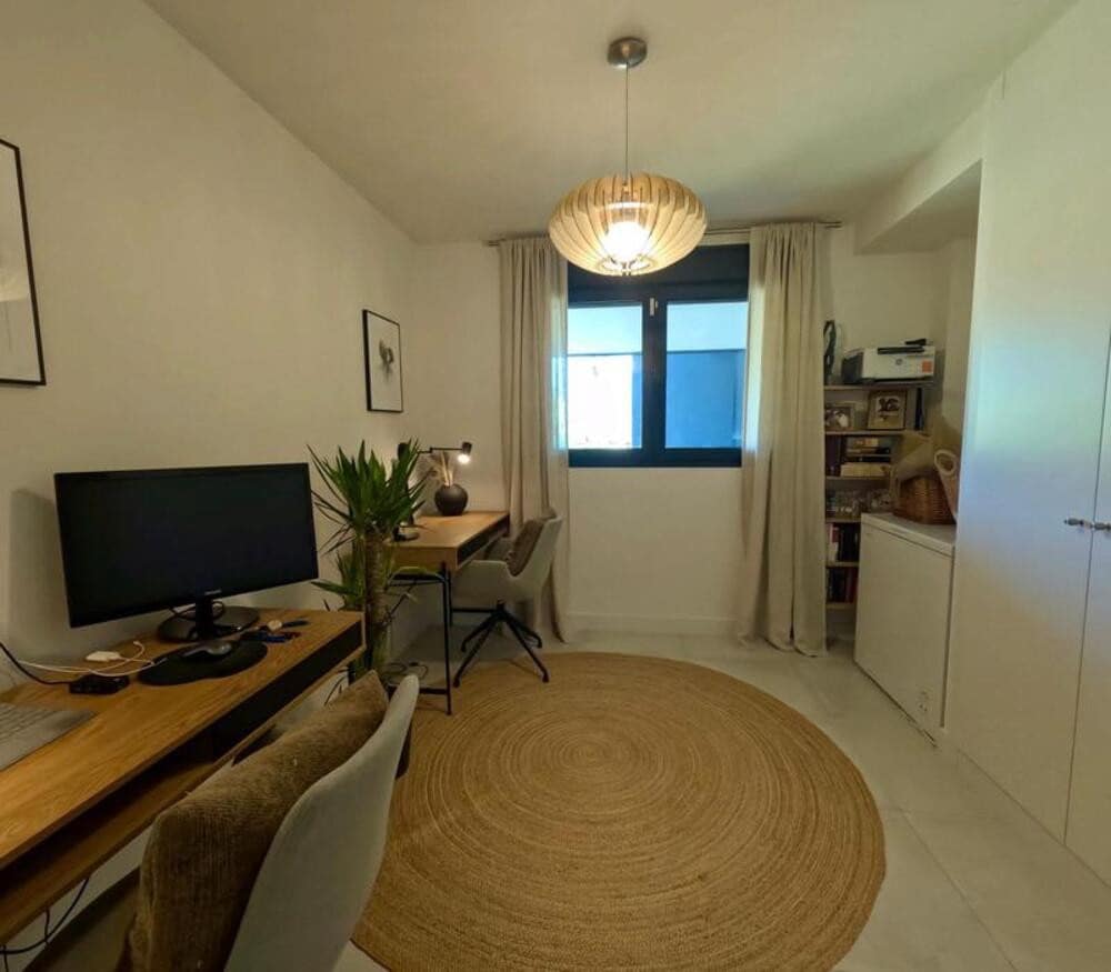 3 soveværelse Lejlighed til leje i Estepona med swimmingpool garage - € 3.300 (Ref: 10057935)
