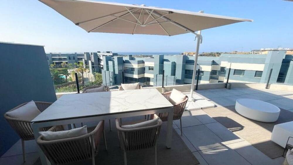 3 soveværelse Lejlighed til leje i Estepona med swimmingpool garage - € 3.300 (Ref: 10057935)