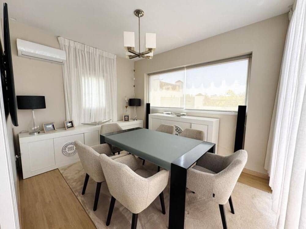 5 soveværelse Villa til leje i New Golden Mile med swimmingpool garage - € 4.500 (Ref: 10057936)