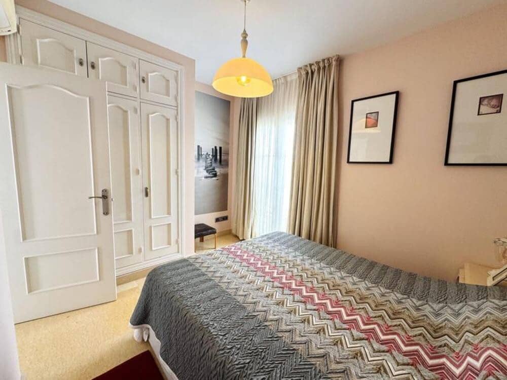 5 soveværelse Villa til leje i New Golden Mile med swimmingpool garage - € 4.500 (Ref: 10057936)