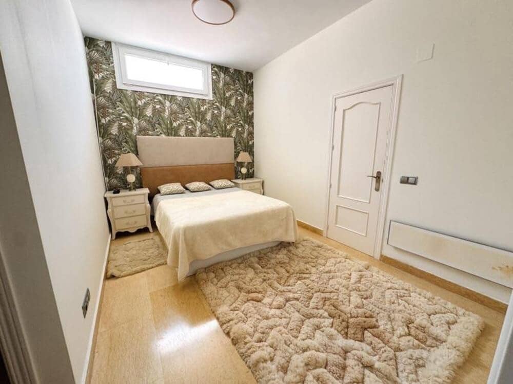 5 soveværelse Villa til leje i New Golden Mile med swimmingpool garage - € 4.500 (Ref: 10057936)