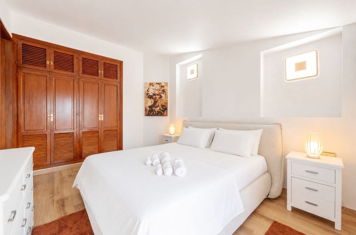 Chalet de 8 habitaciones en Benahavís en venta con piscina garaje - 2.500.000 € (Ref: 10057937)