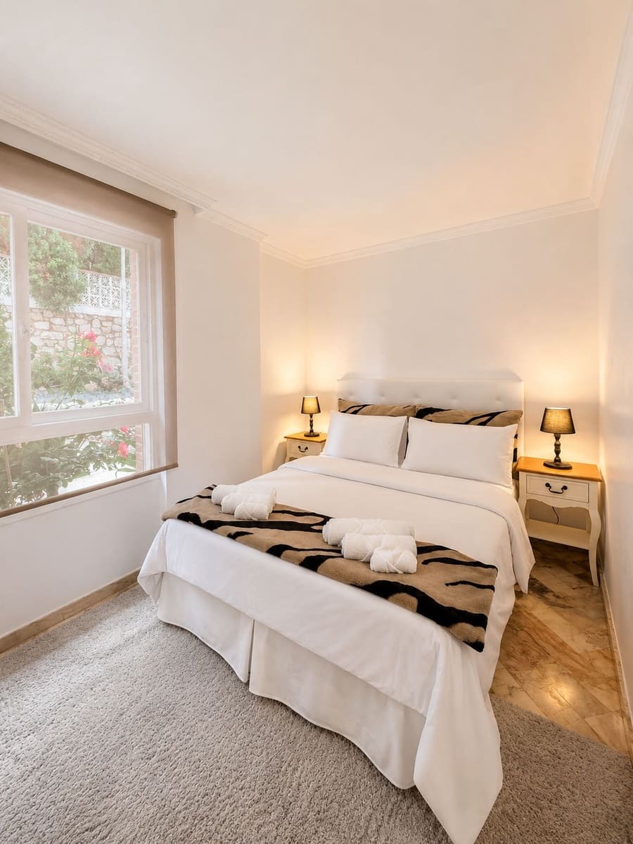 Chalet de 8 habitaciones en Benahavís en venta con piscina garaje - 2.500.000 € (Ref: 10057937)