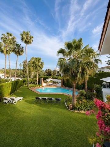 Chalet de 8 habitaciones en El Paraíso, Benahavís en venta con piscina garaje - 2.500.000 € (Ref: 10057937)