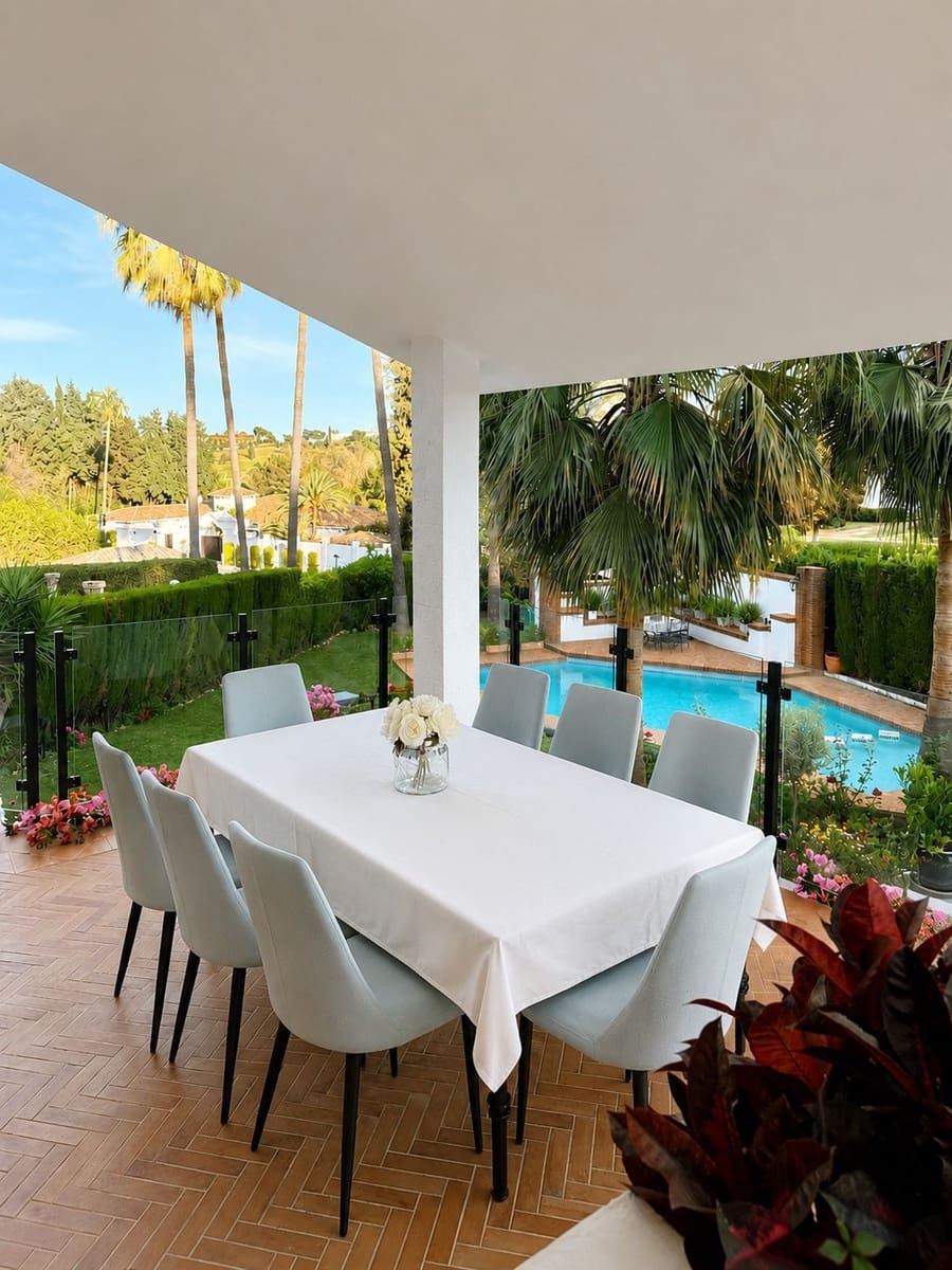 Chalet de 8 habitaciones en Benahavís en venta con piscina garaje - 2.500.000 € (Ref: 10057937)